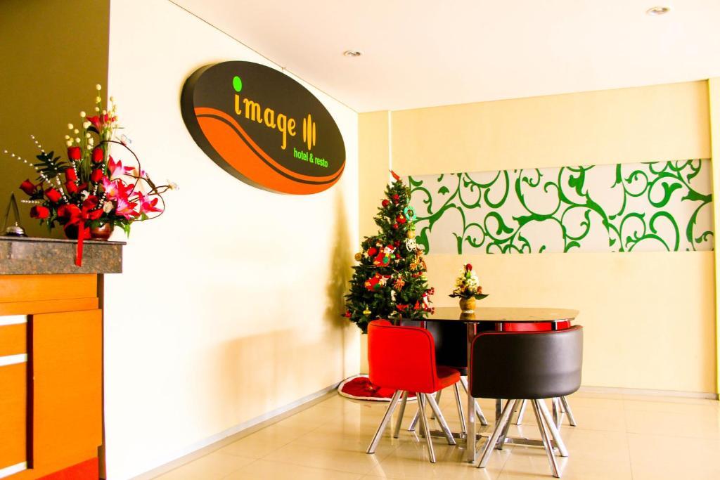 Image Hotel And Resto Bandung Exteriér fotografie