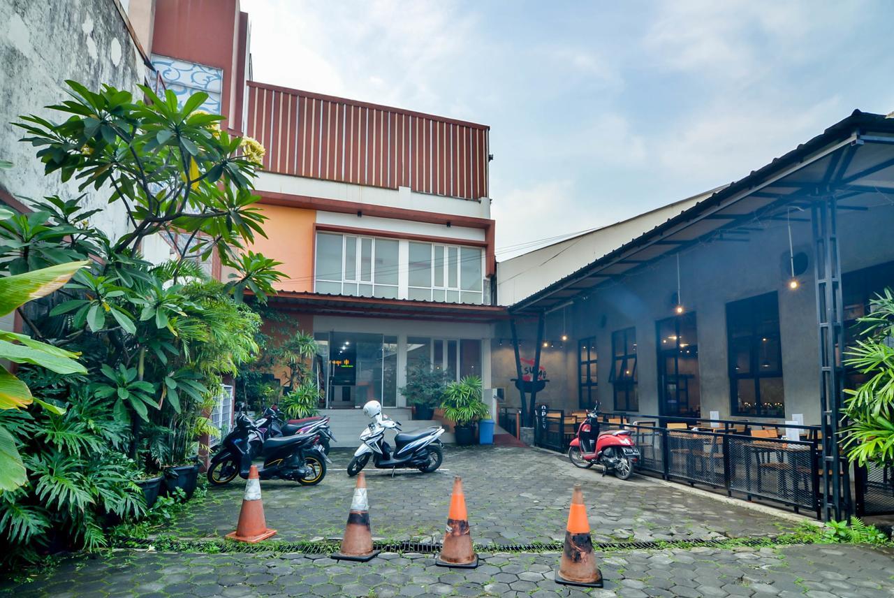 Image Hotel And Resto Bandung Exteriér fotografie