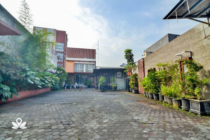 Image Hotel And Resto Bandung Exteriér fotografie